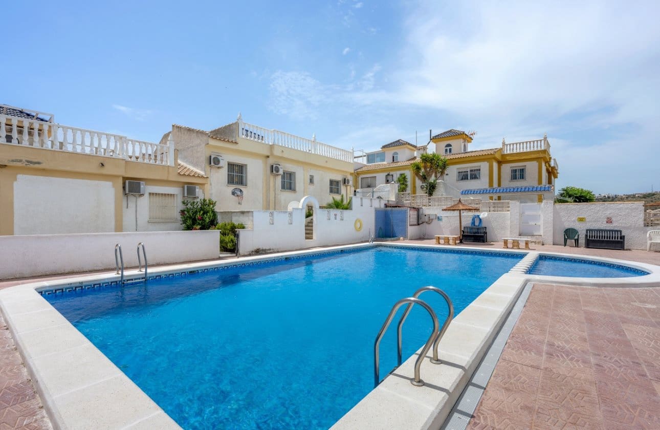Casa de 3 habitaciones en Ciudad Quesada en venta con piscina - 209.000 € (Ref: 9948364)