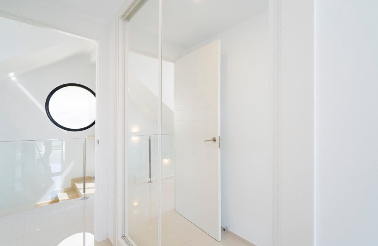 3 slaapkamer Villa te koop in Ciudad Quesada met zwembad - € 399.000 (Ref: 9948365)