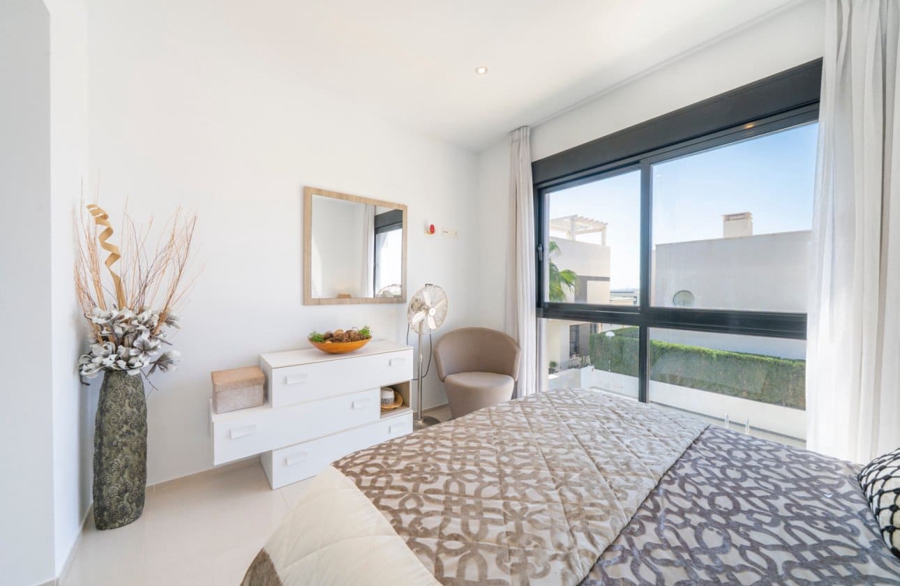 3 slaapkamer Villa te koop in Ciudad Quesada met zwembad - € 399.000 (Ref: 9948365)
