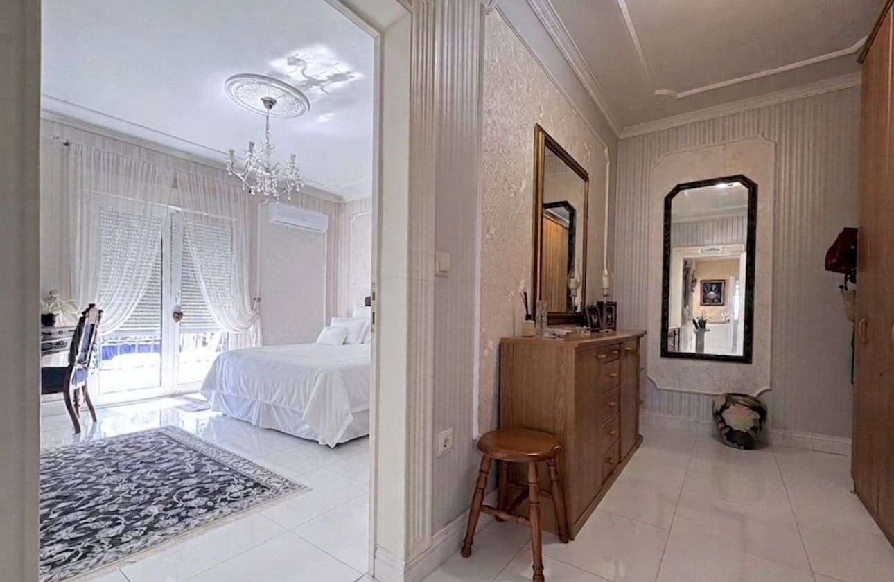 6 soveværelse Villa til salg i San Fulgencio med swimmingpool - € 699.000 (Ref: 9948366)