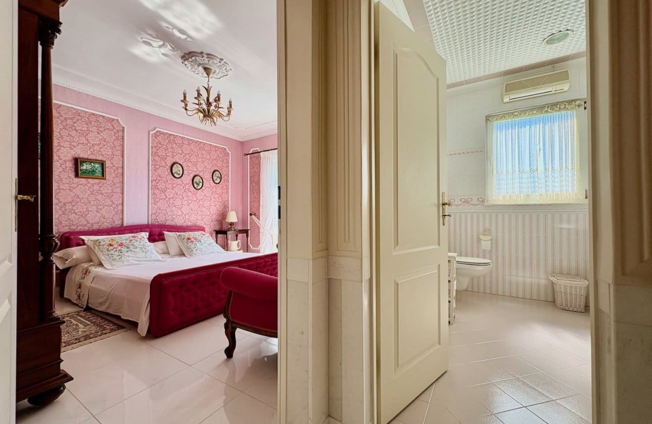 6 soveværelse Villa til salg i San Fulgencio med swimmingpool - € 699.000 (Ref: 9948366)