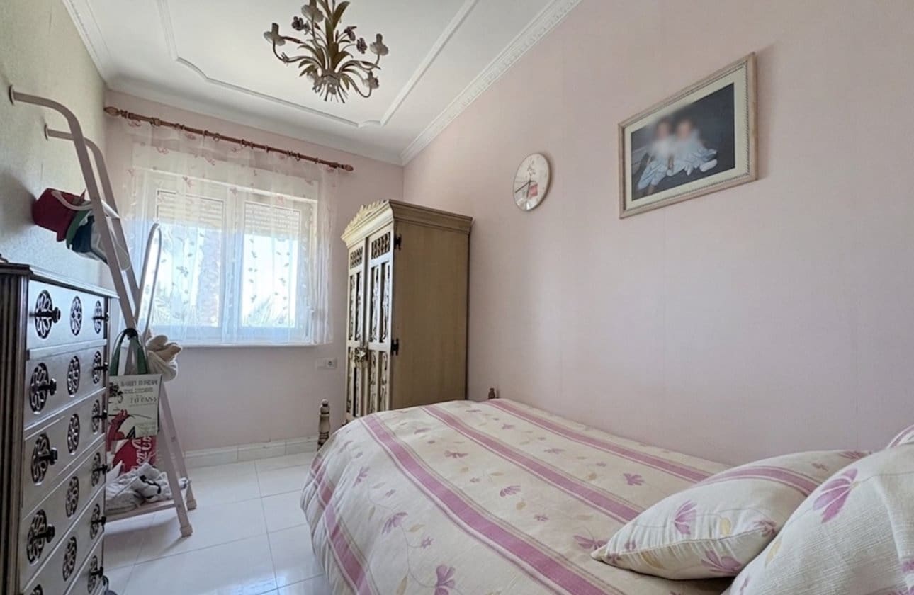 6 soveværelse Villa til salg i San Fulgencio med swimmingpool - € 699.000 (Ref: 9948366)
