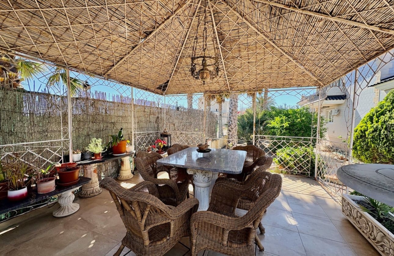 6 soveværelse Villa til salg i San Fulgencio med swimmingpool - € 699.000 (Ref: 9948366)