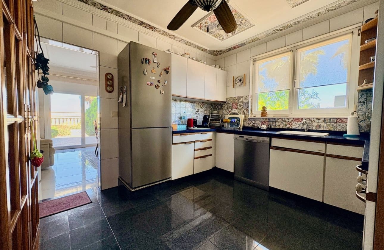 6 soveværelse Villa til salg i San Fulgencio med swimmingpool - € 699.000 (Ref: 9948366)