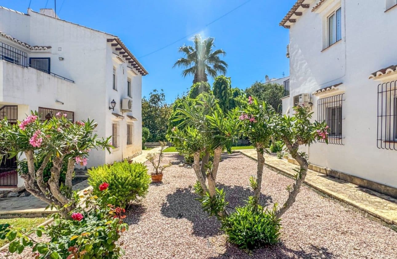 1 soverom Bungalow til salgs i Los Balcones med svømmebasseng - € 125 000 (Ref: 9948368)