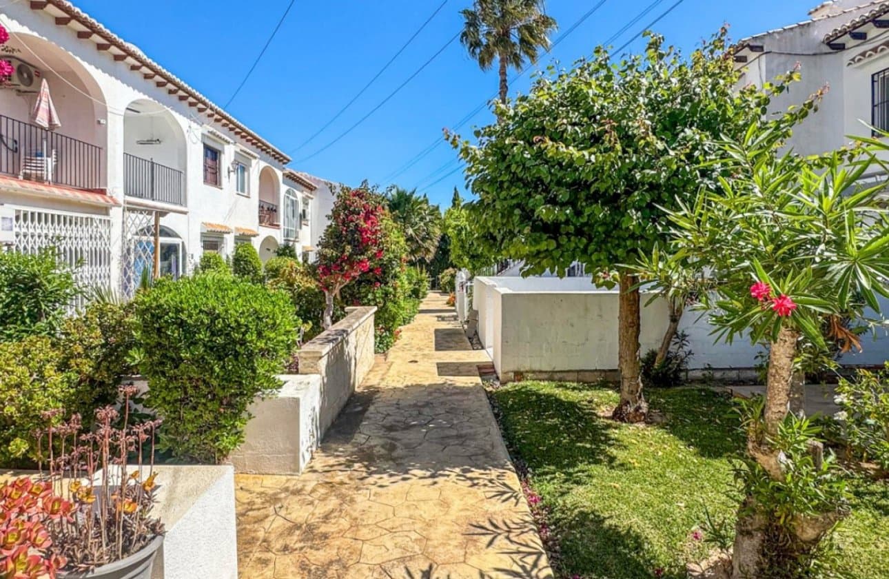 1 soverom Bungalow til salgs i Los Balcones med svømmebasseng - € 125 000 (Ref: 9948368)