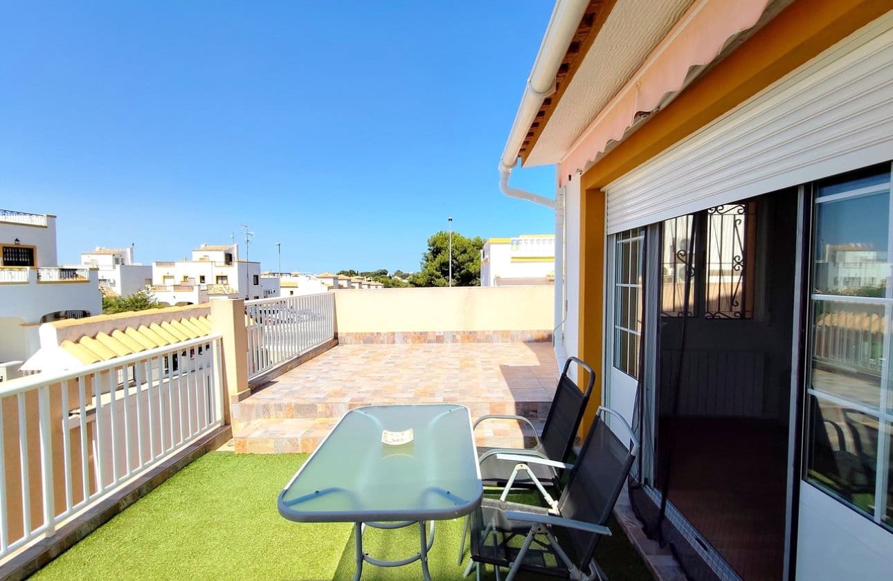 Casa de 6 habitaciones en Los Altos en venta con piscina - 280.000 € (Ref: 9948369)