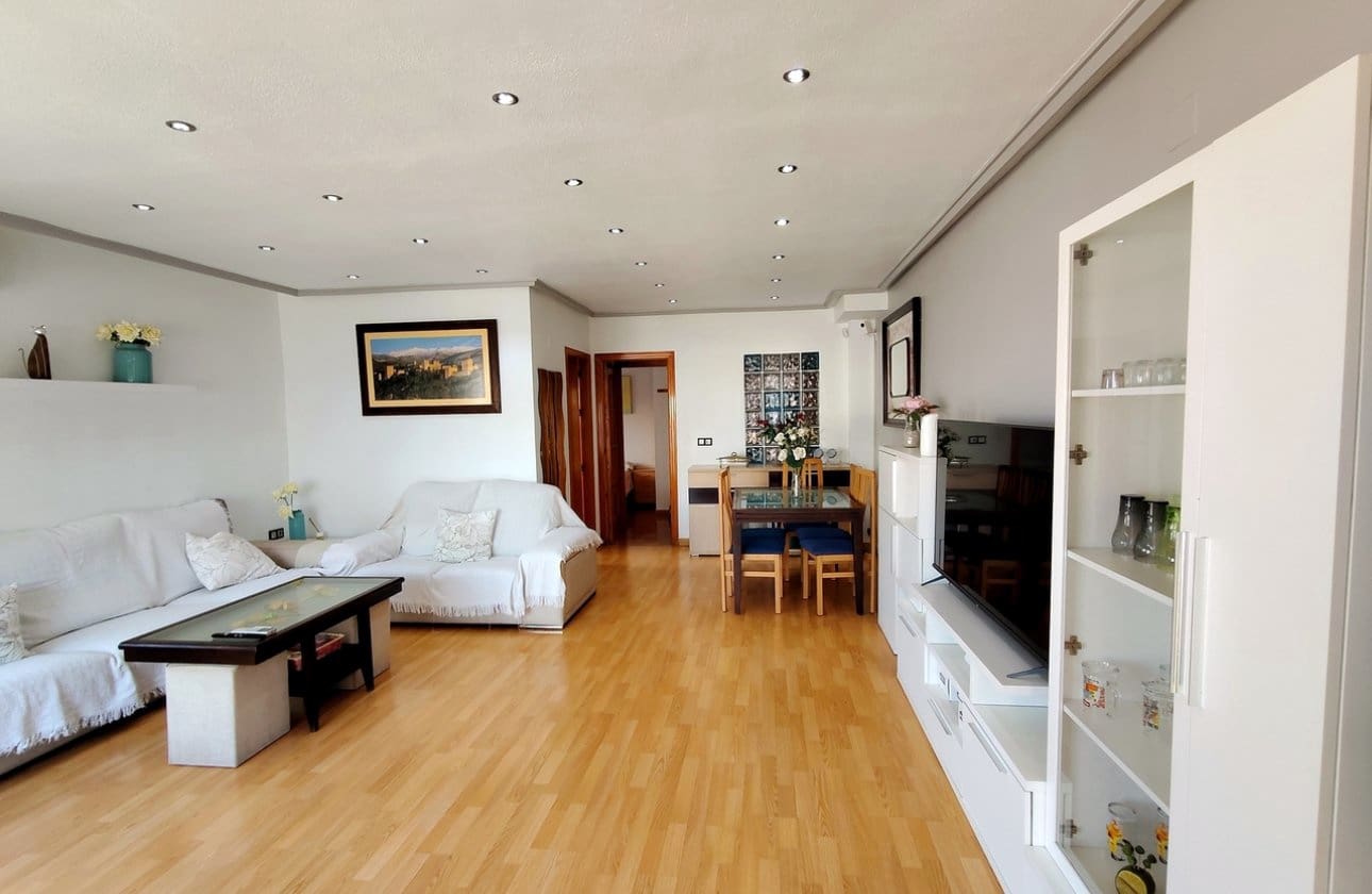 Casa de 6 habitaciones en Los Altos en venta con piscina - 280.000 € (Ref: 9948369)