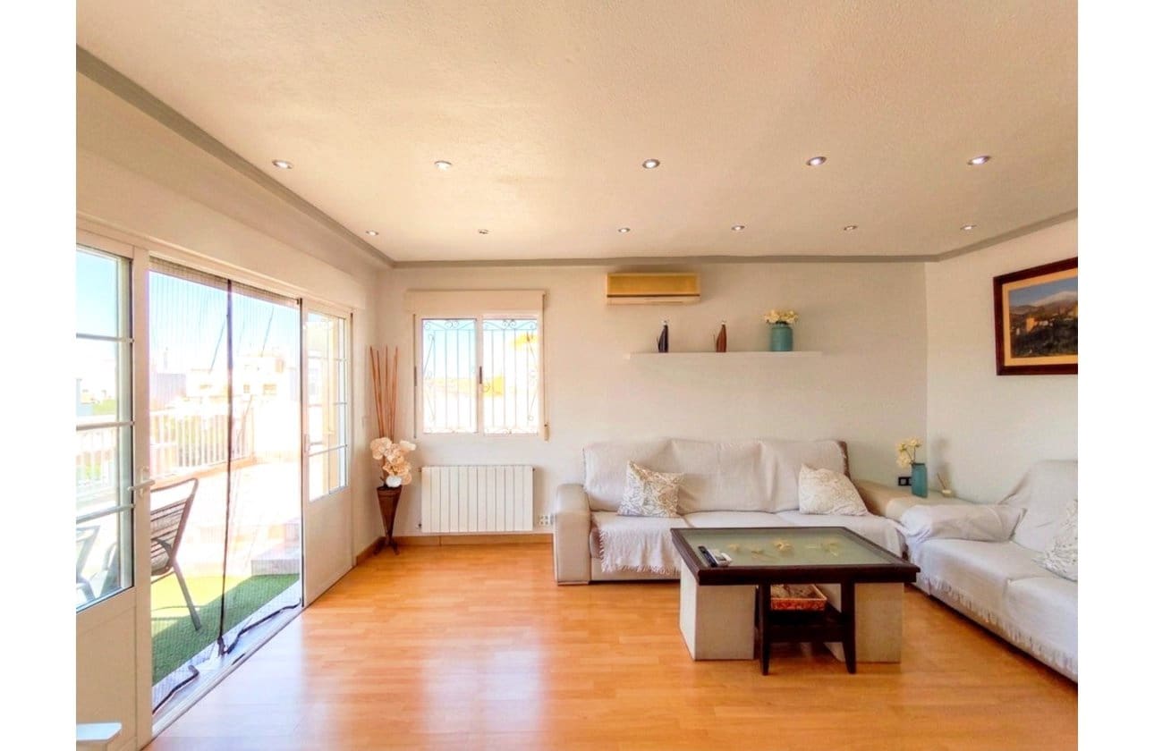 Casa de 6 habitaciones en Los Altos en venta con piscina - 280.000 € (Ref: 9948369)