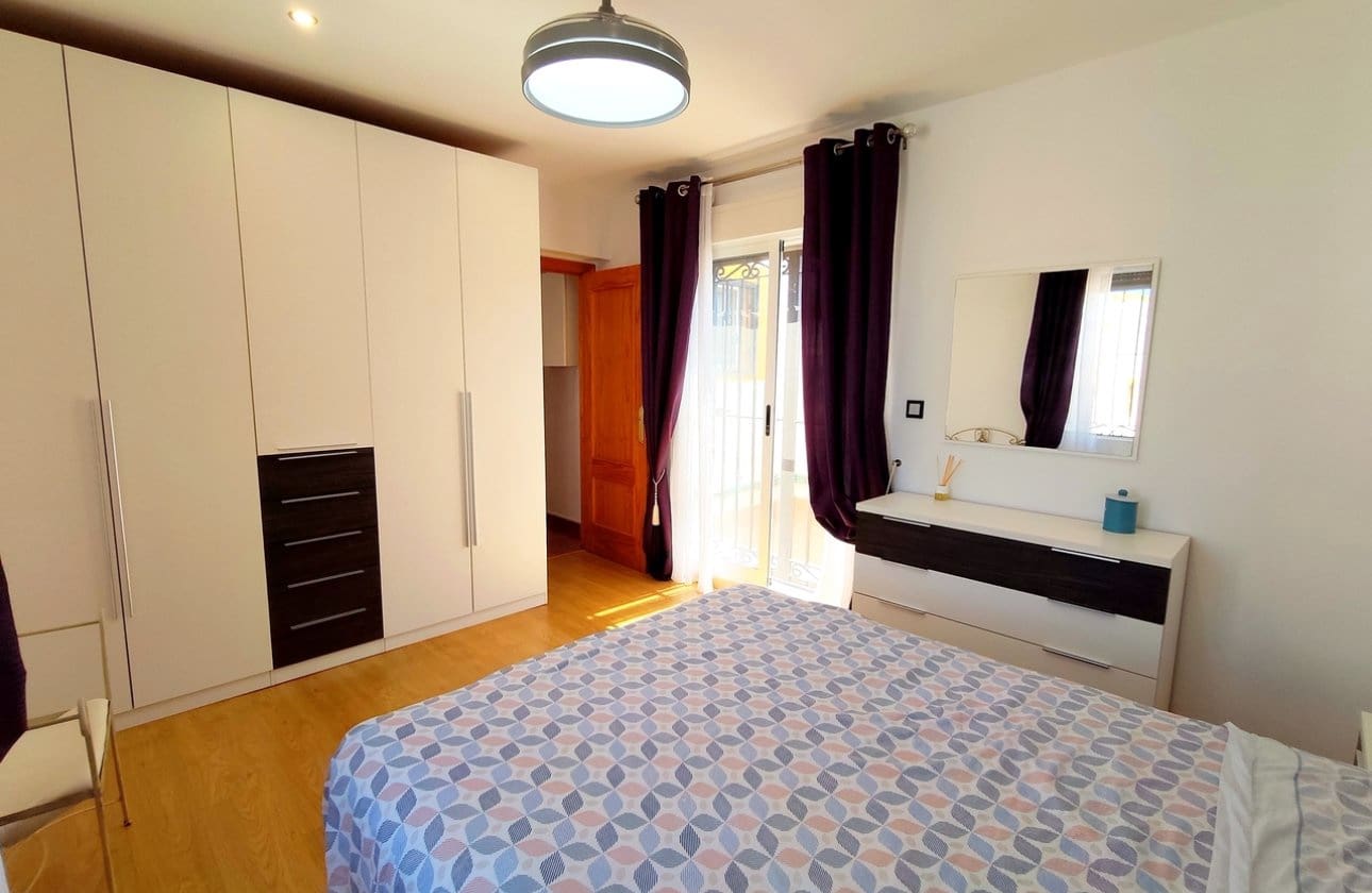 Casa de 6 habitaciones en Los Altos en venta con piscina - 280.000 € (Ref: 9948369)