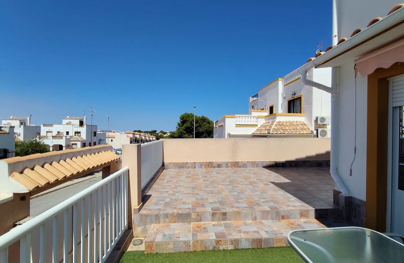 Casa de 6 habitaciones en Los Altos en venta con piscina - 280.000 € (Ref: 9948369)