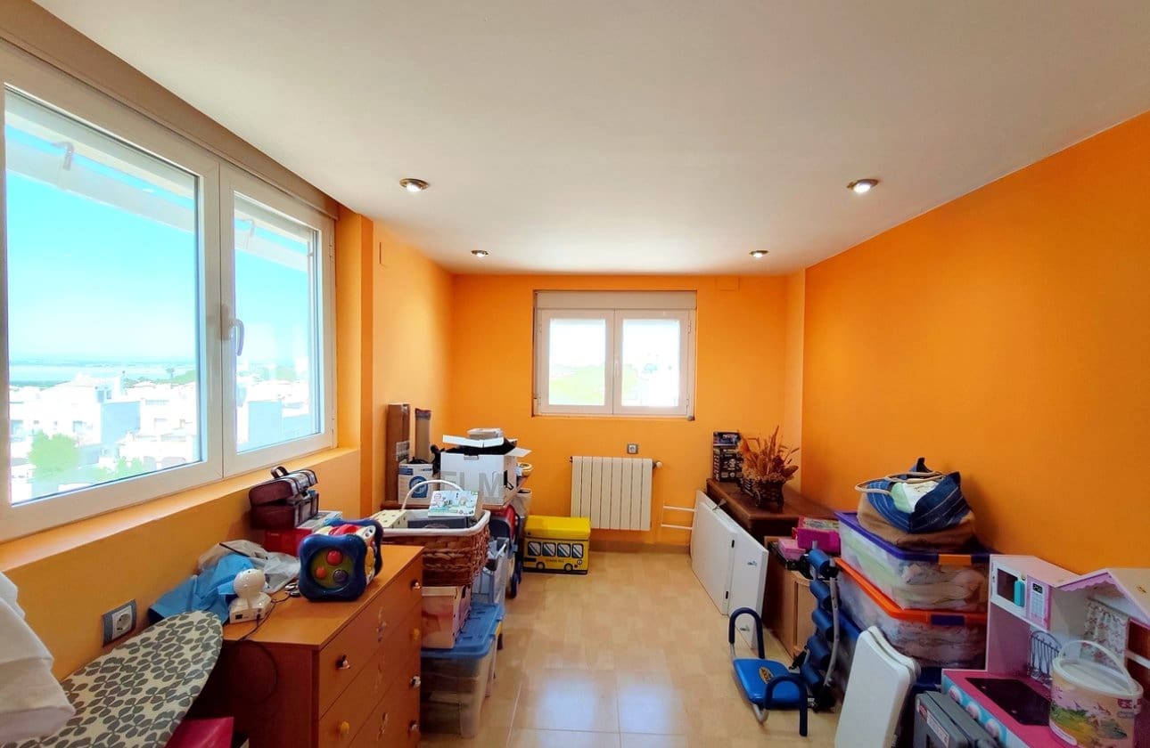 Casa de 6 habitaciones en Los Altos en venta con piscina - 280.000 € (Ref: 9948369)