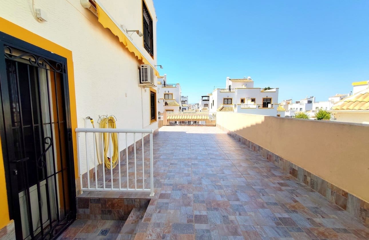 Casa de 6 habitaciones en Los Altos en venta con piscina - 280.000 € (Ref: 9948369)