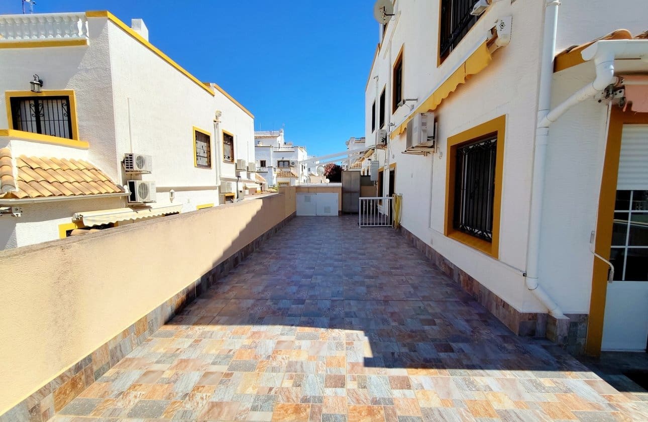 Casa de 6 habitaciones en Los Altos en venta con piscina - 280.000 € (Ref: 9948369)