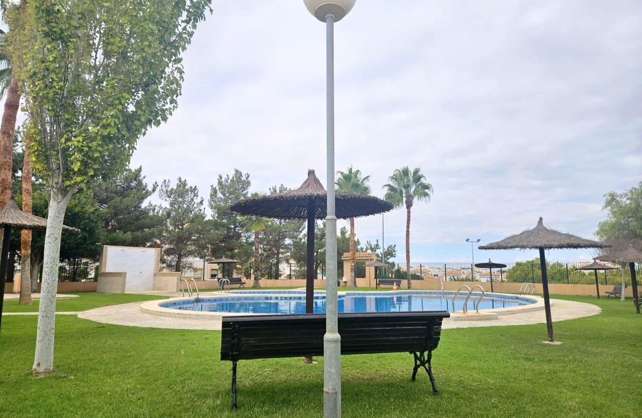 Casa de 6 habitaciones en Los Altos en venta con piscina - 280.000 € (Ref: 9948369)