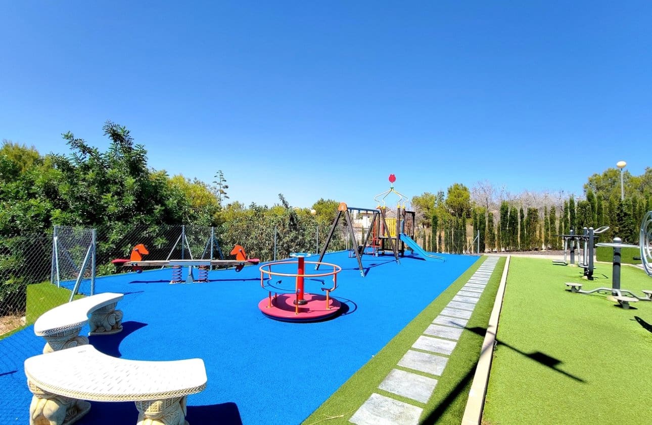 Casa de 6 habitaciones en Los Altos en venta con piscina - 280.000 € (Ref: 9948369)