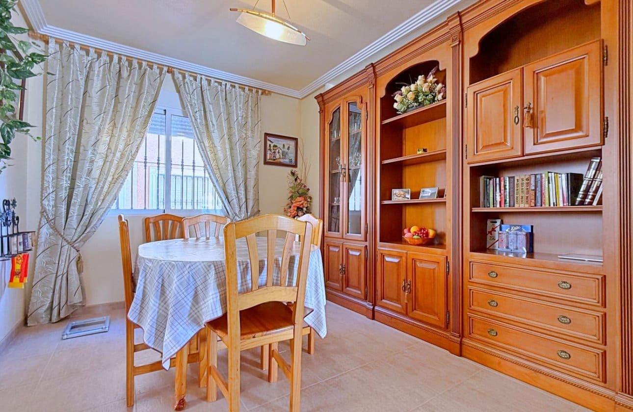 4 Zimmer Villa zu verkaufen in Orihuela Costa - 379.000 € (Ref: 9948371)