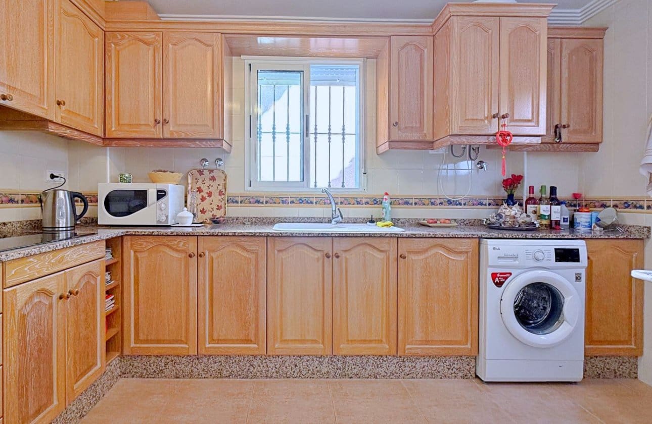 4 Zimmer Villa zu verkaufen in Orihuela Costa - 379.000 € (Ref: 9948371)