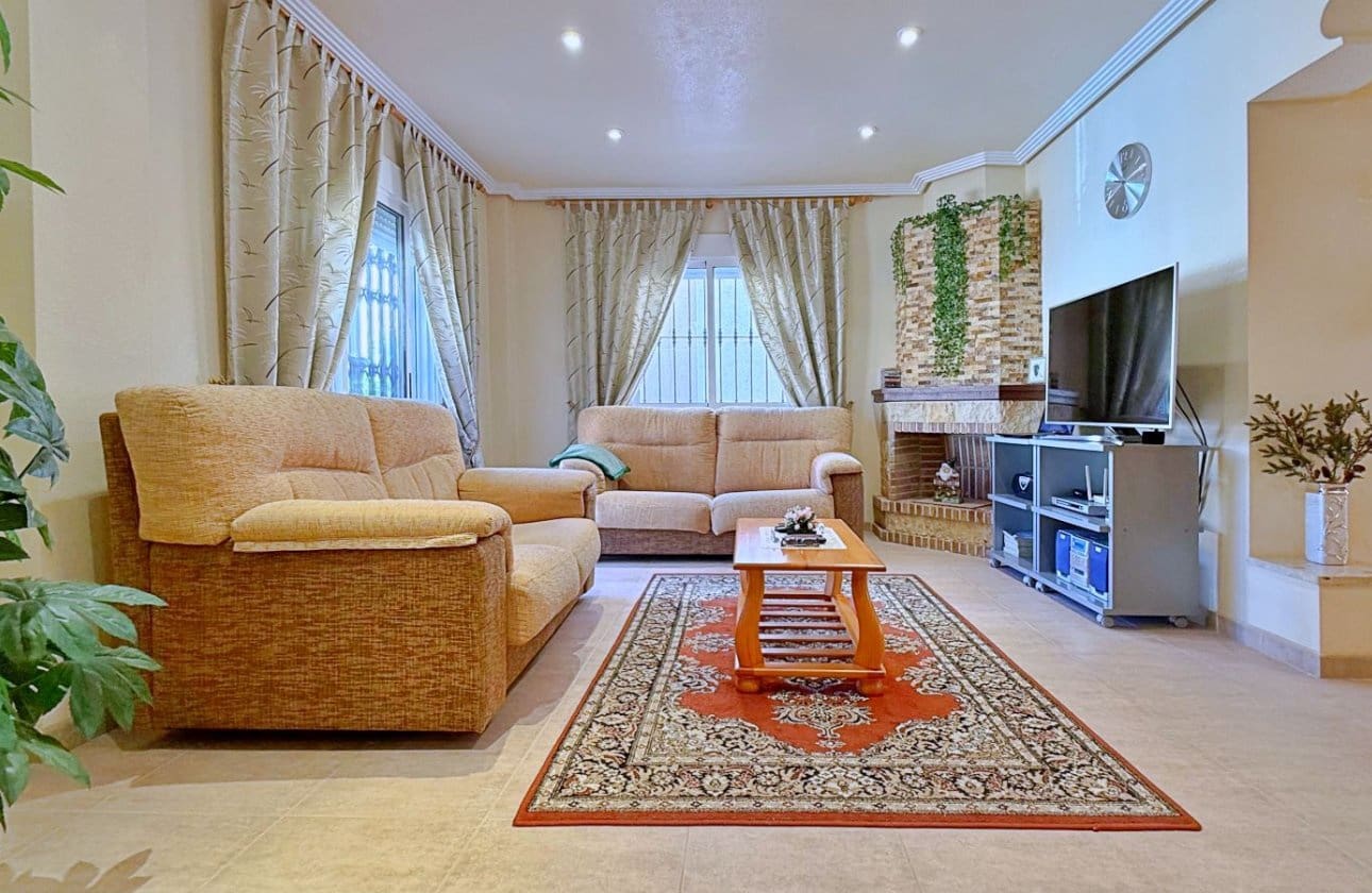 4 Zimmer Villa zu verkaufen in Orihuela Costa - 379.000 € (Ref: 9948371)