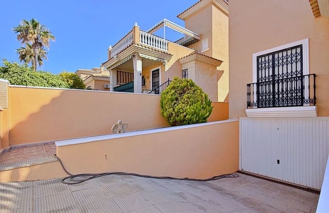 4 Zimmer Villa zu verkaufen in Los Balcones - Los Altos, Orihuela - 379.000 € (Ref: 9948371)