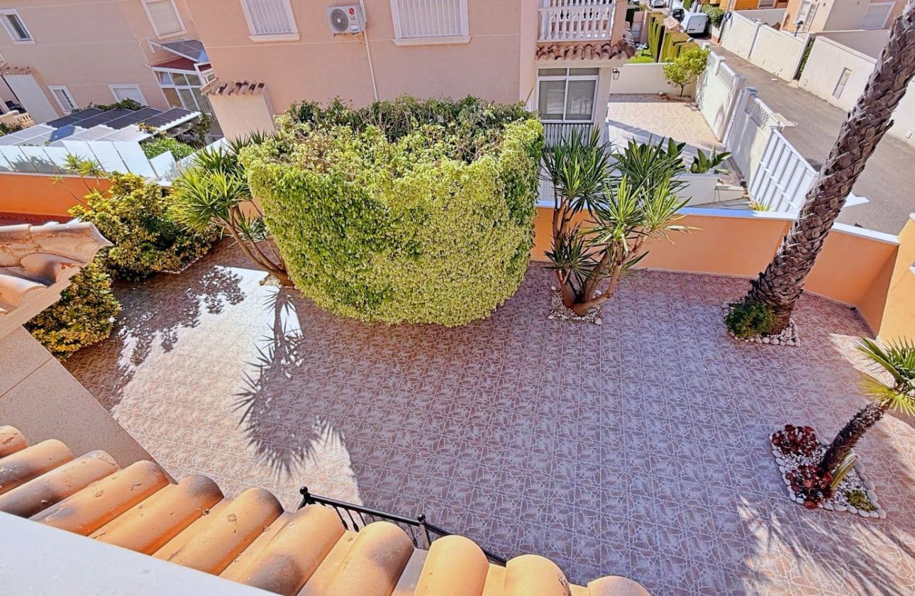 4 Zimmer Villa zu verkaufen in Orihuela Costa - 379.000 € (Ref: 9948371)