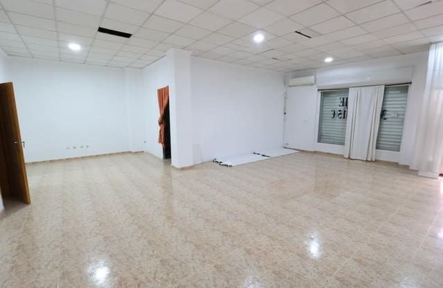 1 slaapkamer Commercieel te koop in Centro, Torrevieja - € 125.000 (Ref: 9948372)