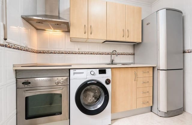2 Zimmer Apartment zu verkaufen in Dehesa de Campoamor, Orihuela mit Pool - 205.000 € (Ref: 9948373)