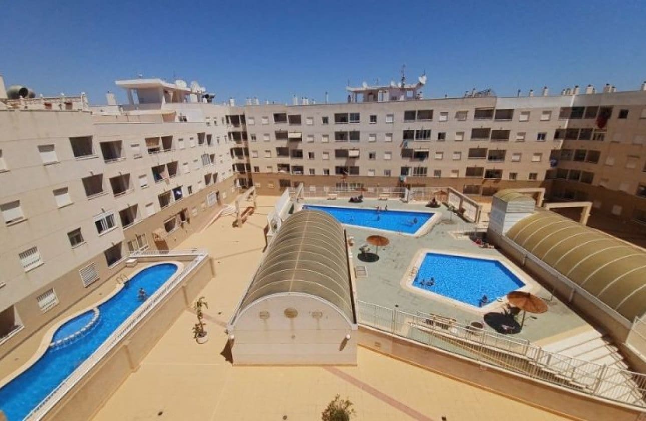 2 chambre Penthouse à vendre à Torrevieja - 159 995 € (Ref: 9948375)