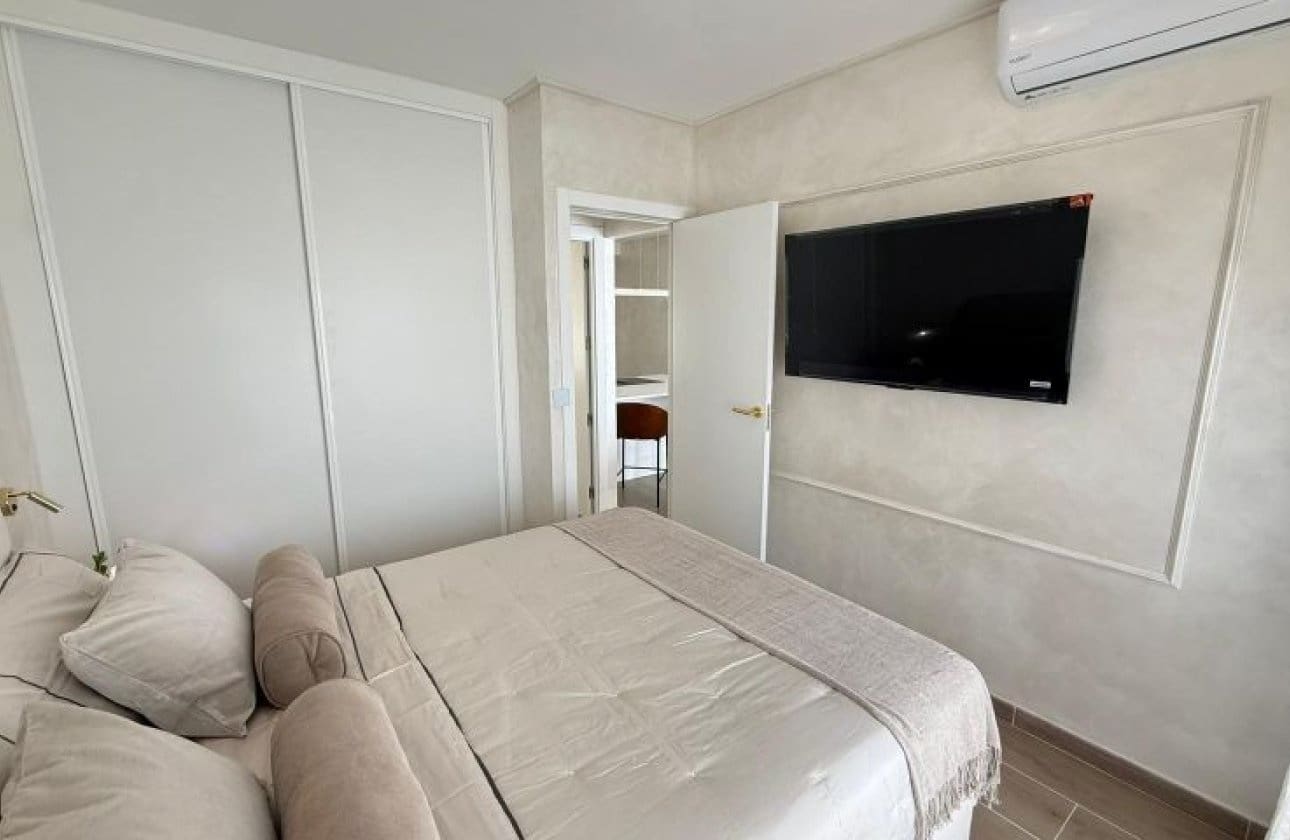 2 chambre Penthouse à vendre à Torrevieja - 159 995 € (Ref: 9948375)