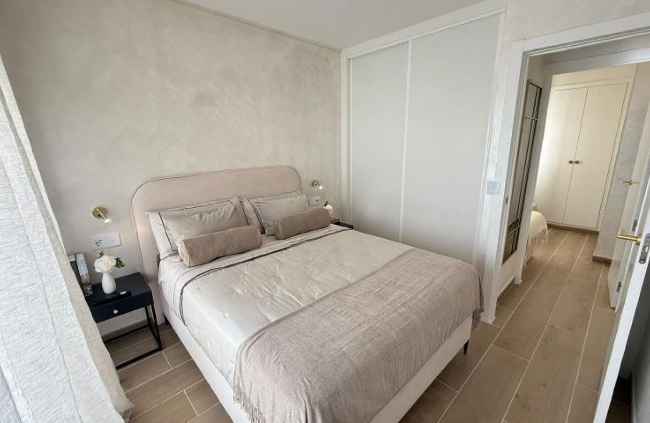 2 chambre Penthouse à vendre à Torrevieja - 159 995 € (Ref: 9948375)