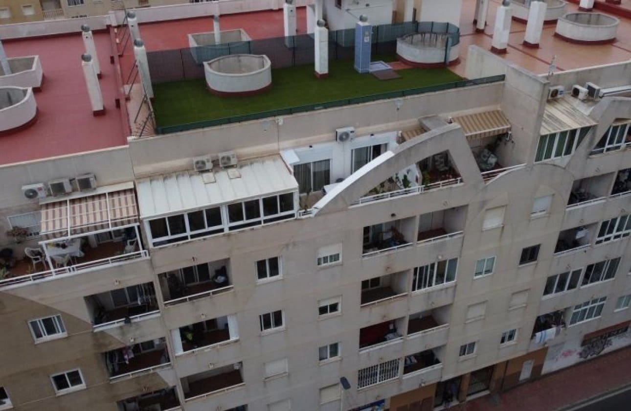 2 chambre Penthouse à vendre à Torrevieja - 159 995 € (Ref: 9948375)