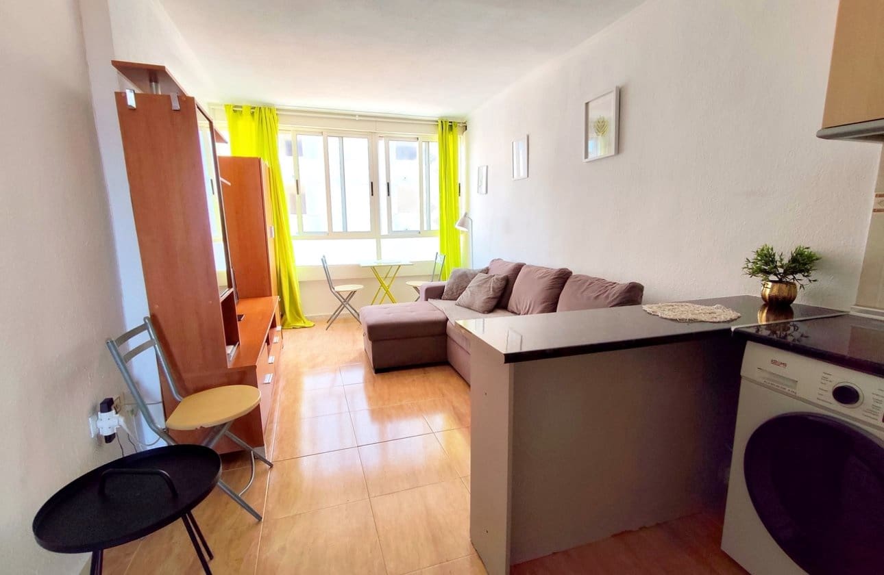1 slaapkamer Strandappartement te koop in La Mata met zwembad - € 127.000 (Ref: 9948376)