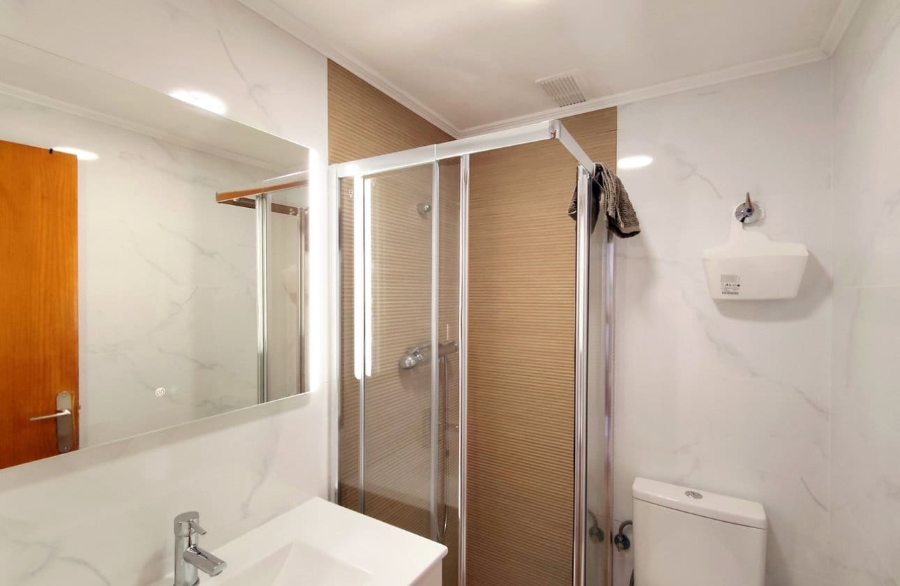 1 slaapkamer Strandappartement te koop in La Mata met zwembad - € 127.000 (Ref: 9948376)