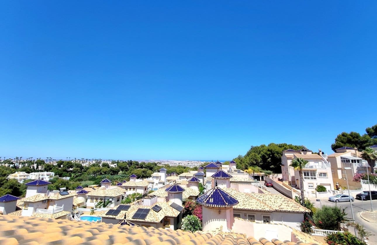2 soveværelse Lejlighed til salg i Villamartin med swimmingpool - € 159.000 (Ref: 9948377)