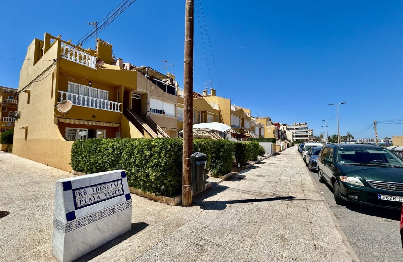 Apartamento de 2 habitaciones en Torrevieja en venta - 265.000 € (Ref: 9948378)