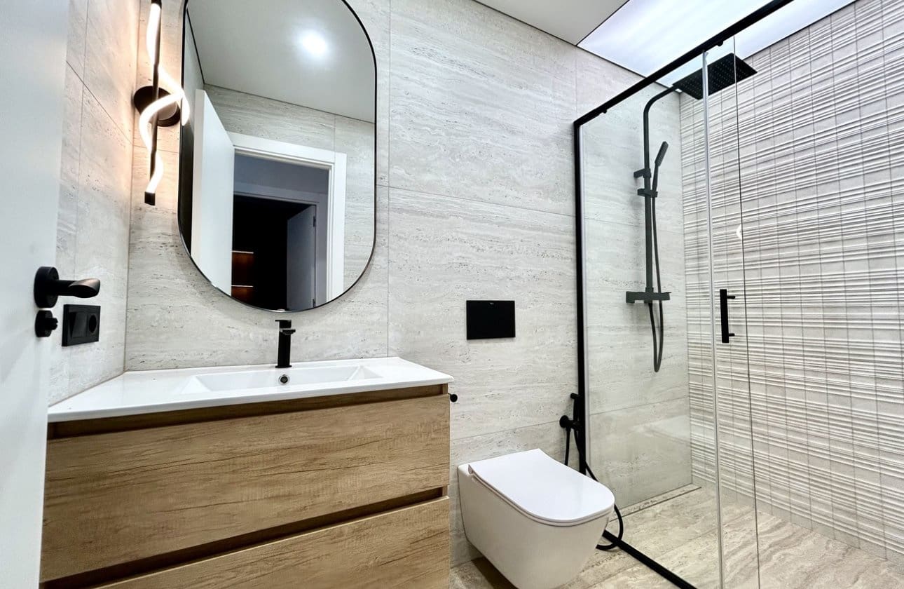 Apartamento de 2 habitaciones en Torrevieja en venta - 265.000 € (Ref: 9948378)