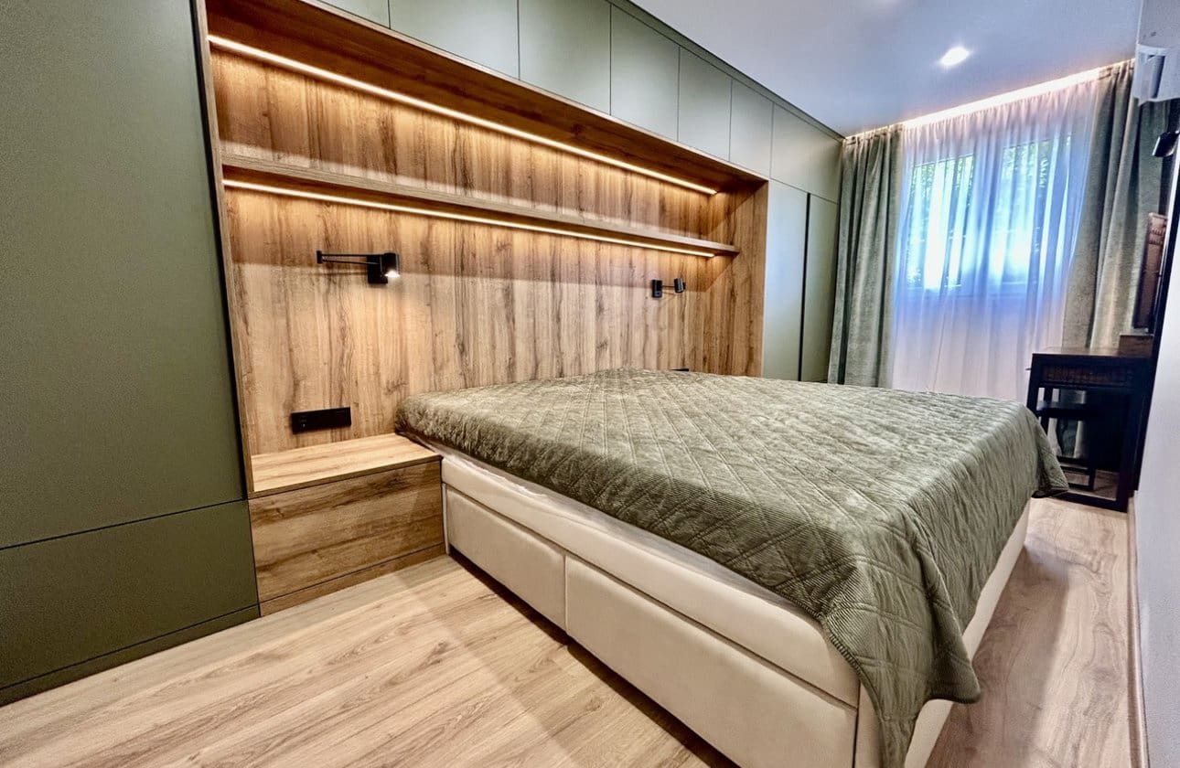 Apartamento de 2 habitaciones en Torrevieja en venta - 265.000 € (Ref: 9948378)
