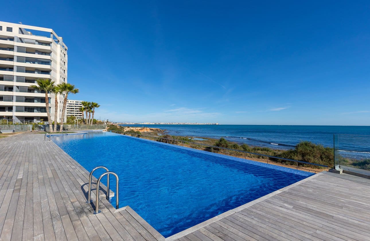 2 chambre Appartement à vendre à Punta Prima - 765 000 € (Ref: 9948384)