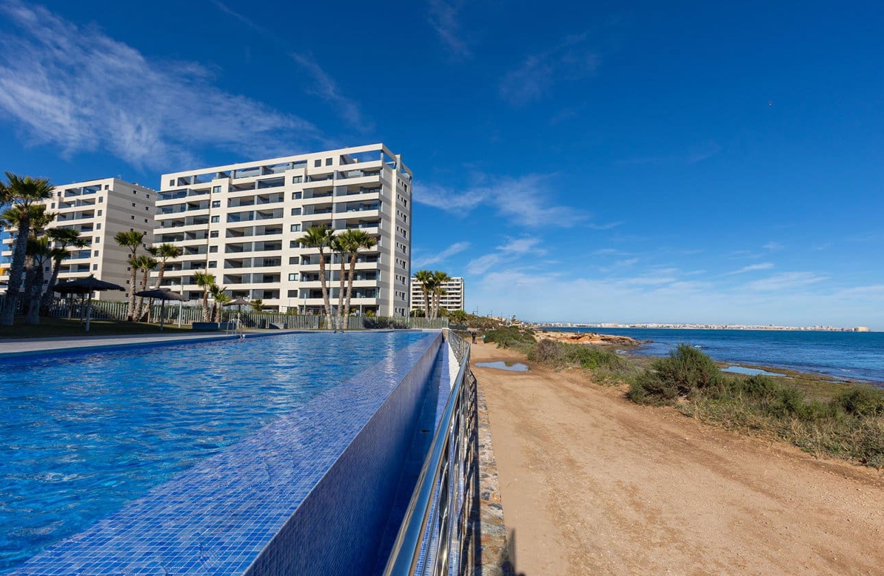 2 chambre Appartement à vendre à Punta Prima - 765 000 € (Ref: 9948384)