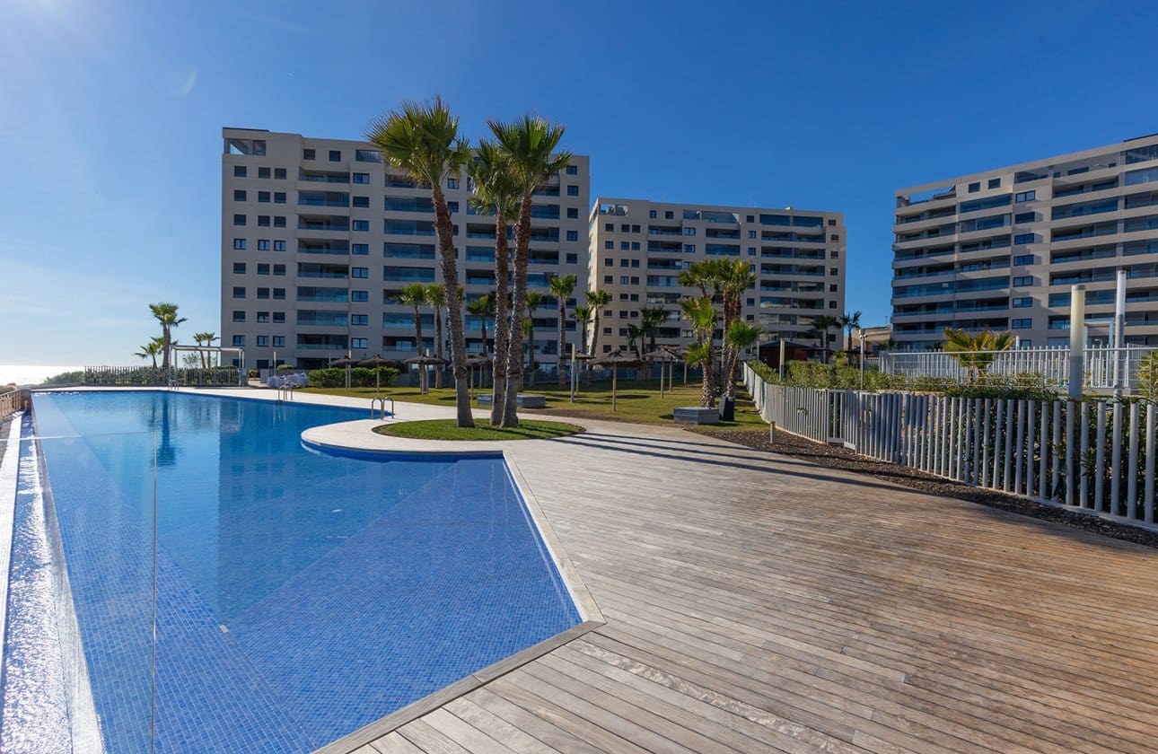 2 chambre Appartement à vendre à Punta Prima - 765 000 € (Ref: 9948384)