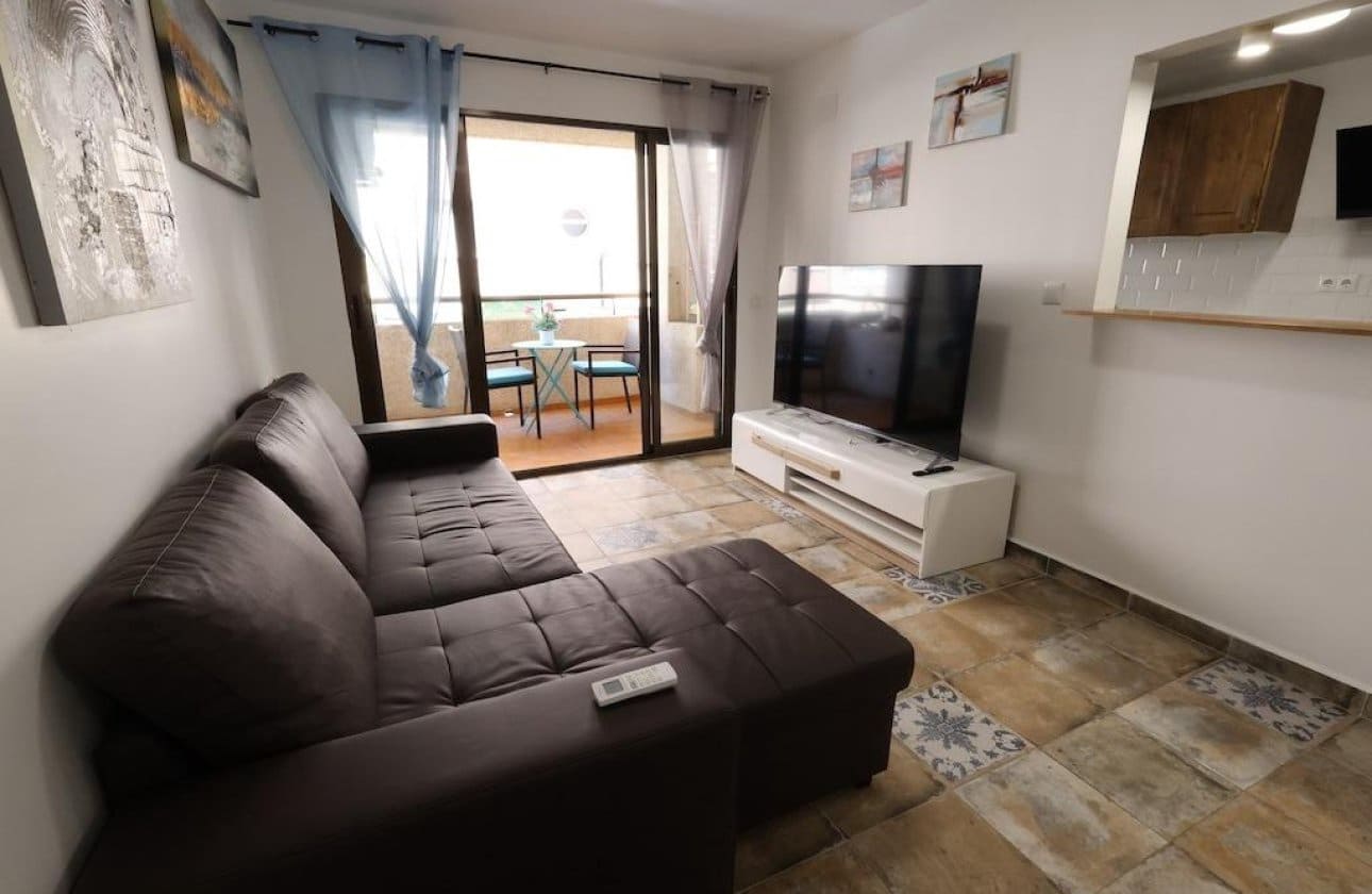 3 sypialnia Apartament na sprzedaż w Torrevieja z basenem garażem - 189 000 € (Ref: 9948385)