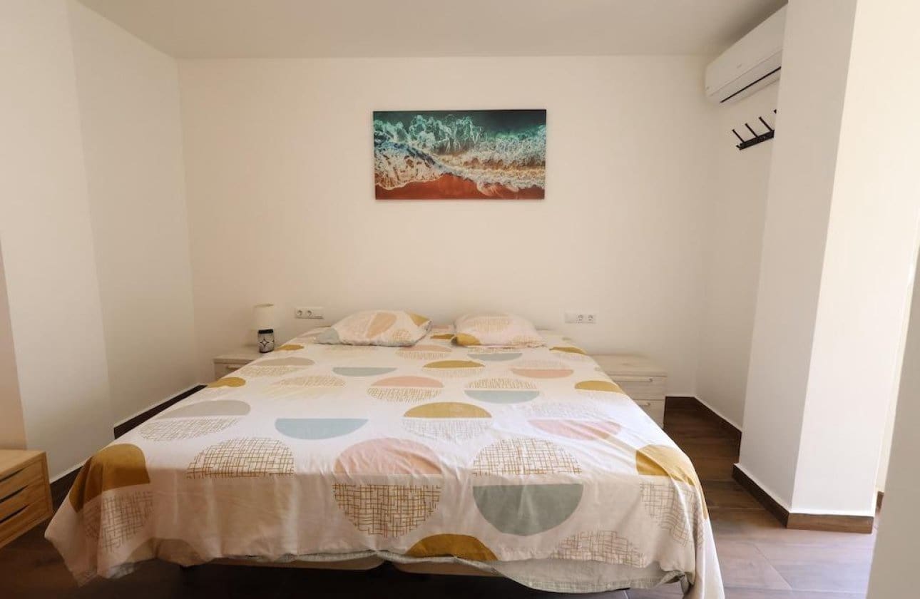 3 sypialnia Apartament na sprzedaż w Torrevieja z basenem garażem - 189 000 € (Ref: 9948385)
