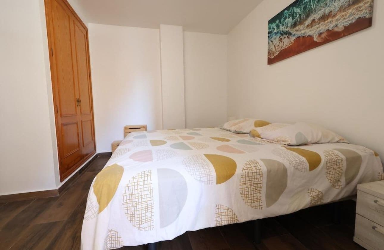 3 sypialnia Apartament na sprzedaż w Torrevieja z basenem garażem - 189 000 € (Ref: 9948385)
