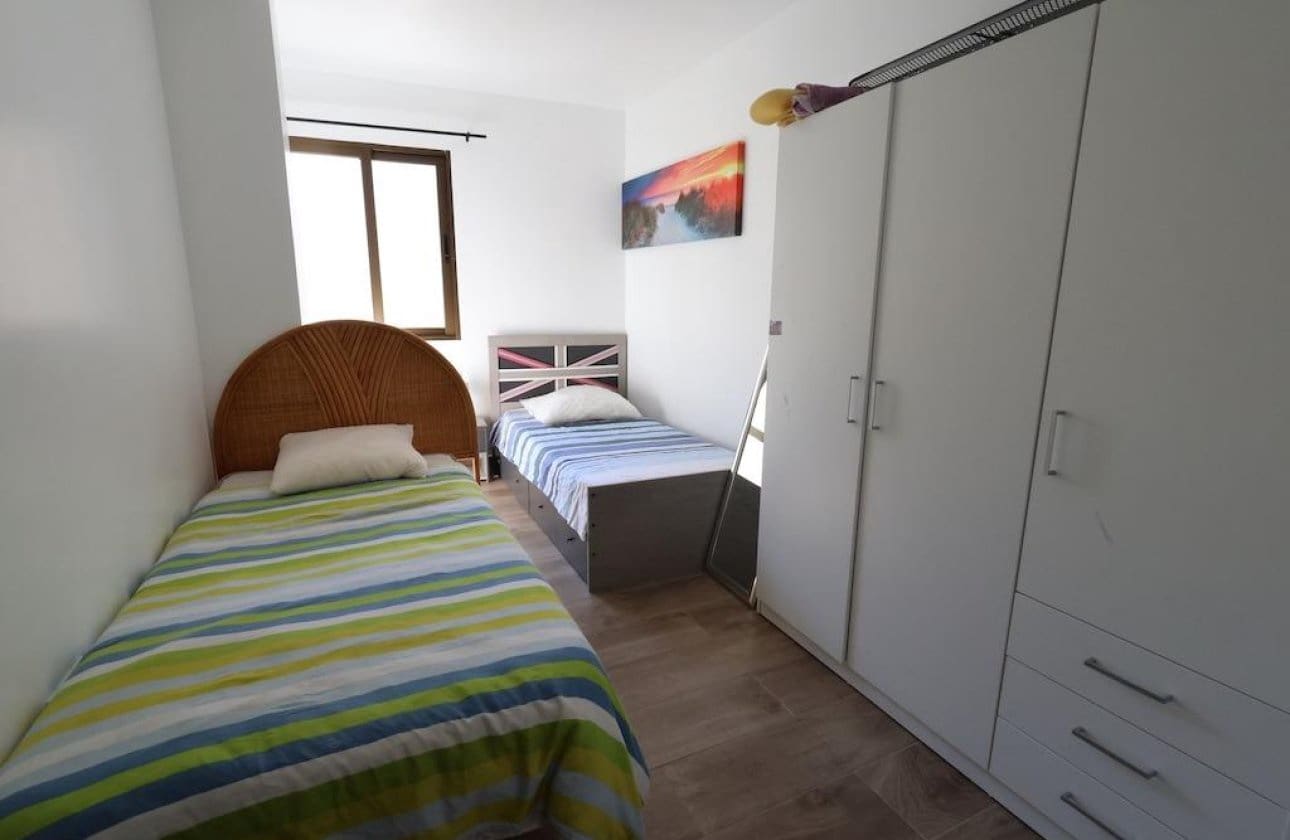 3 sypialnia Apartament na sprzedaż w Torrevieja z basenem garażem - 189 000 € (Ref: 9948385)
