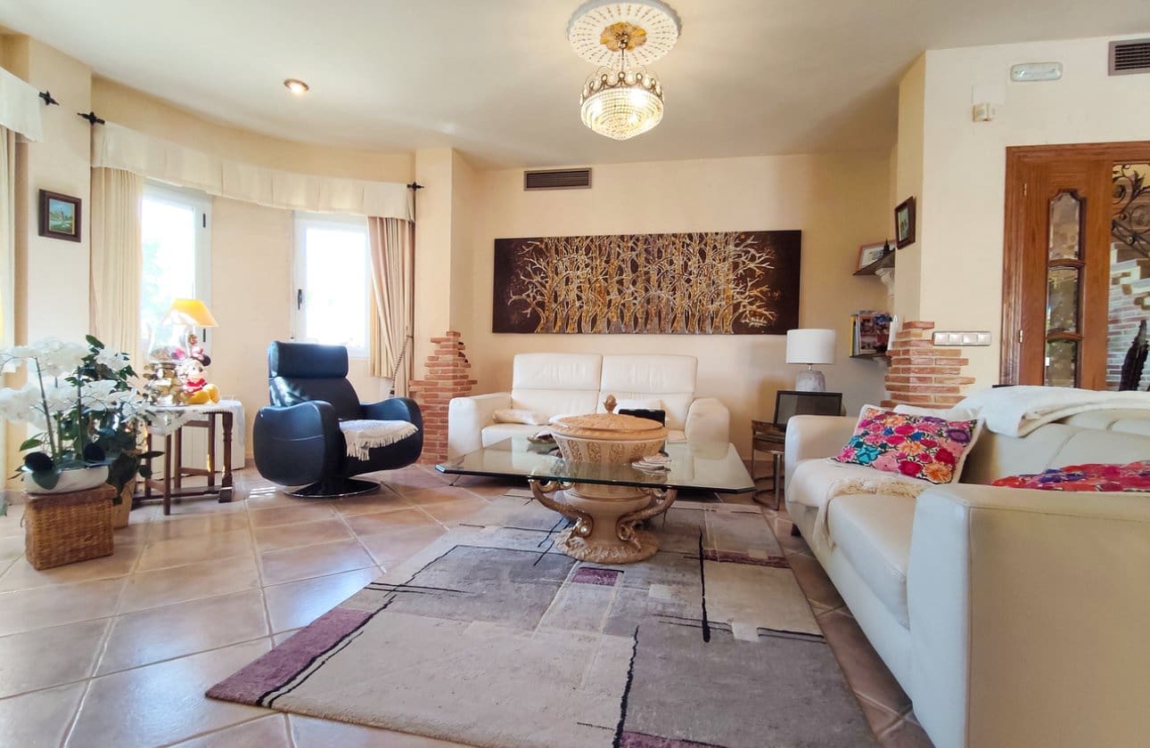 5 slaapkamer Villa te koop in Ciudad Quesada met zwembad - € 850.000 (Ref: 9968918)