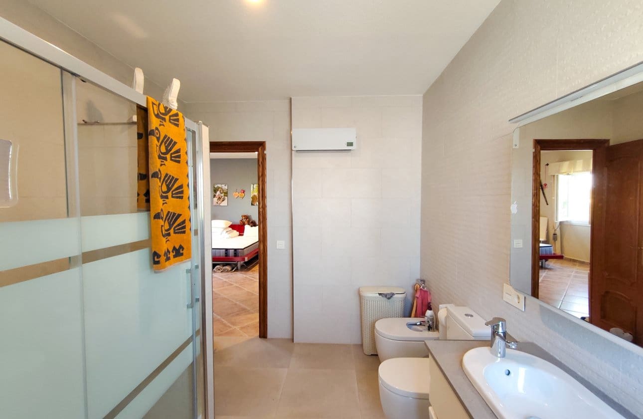5 slaapkamer Villa te koop in Ciudad Quesada met zwembad - € 850.000 (Ref: 9968918)