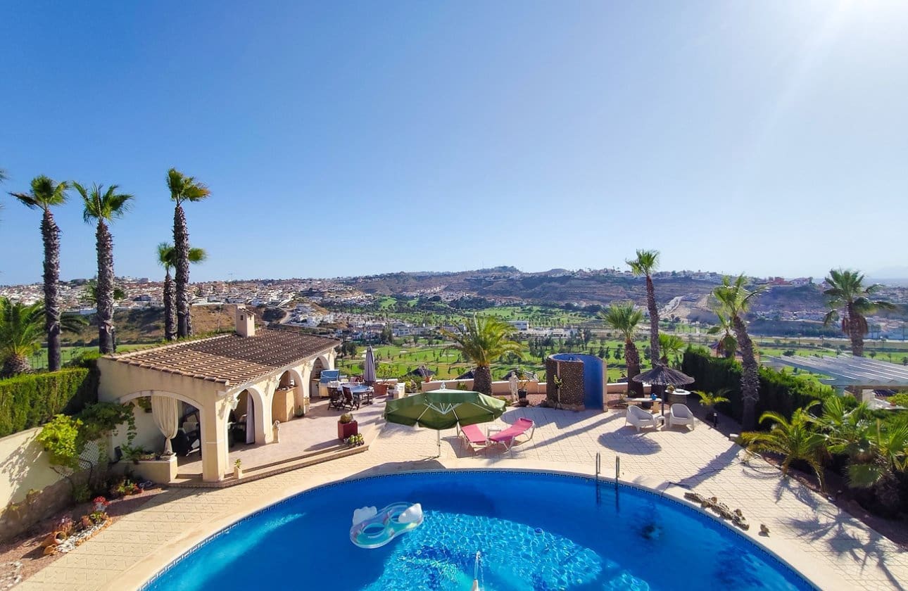 5 slaapkamer Villa te koop in Ciudad Quesada met zwembad - € 850.000 (Ref: 9968918)