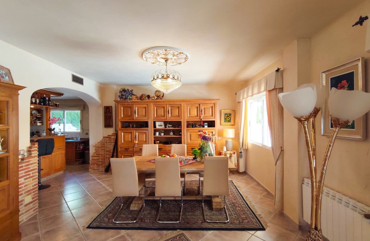 5 slaapkamer Villa te koop in Ciudad Quesada met zwembad - € 850.000 (Ref: 9968918)