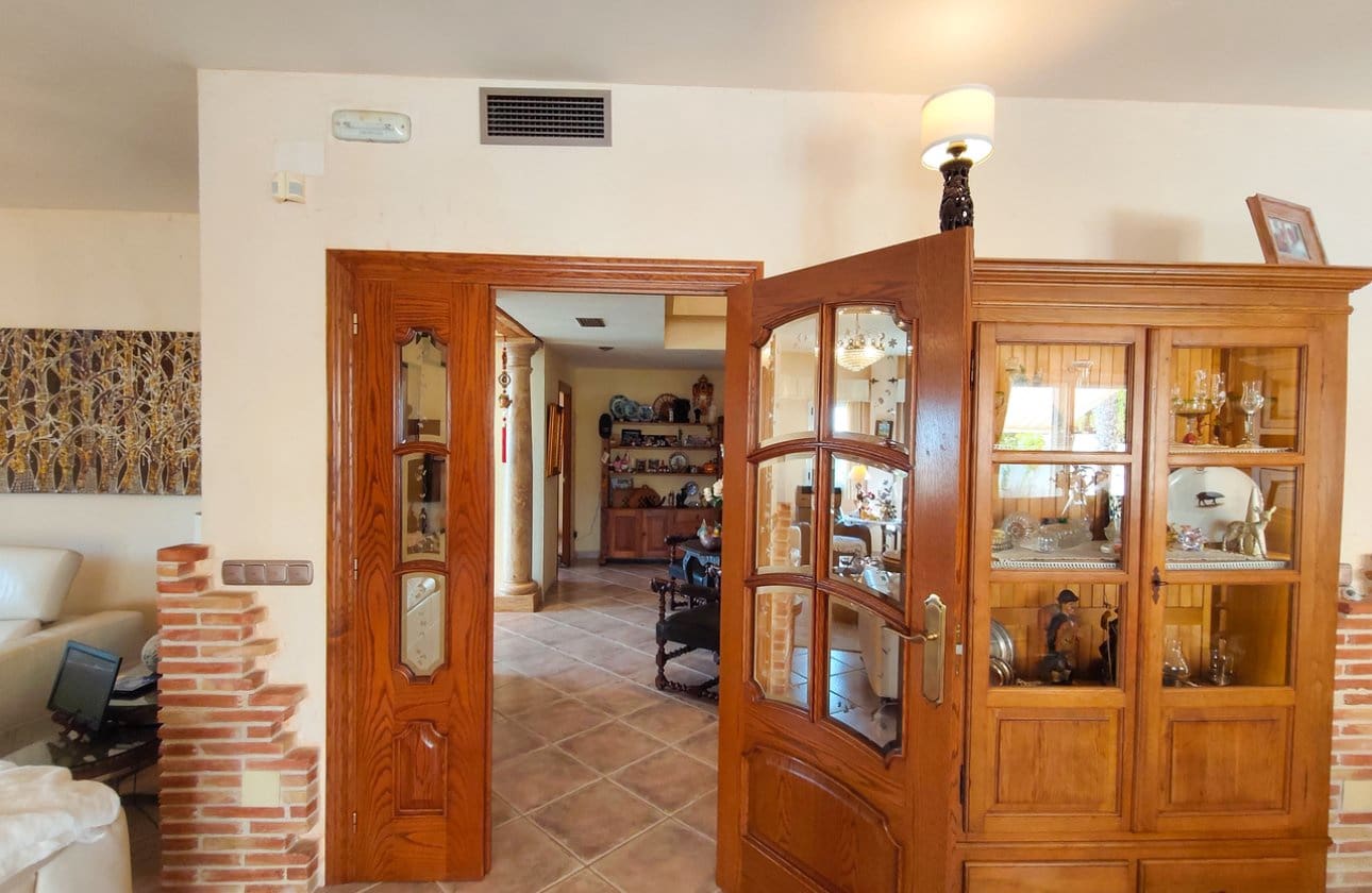 5 slaapkamer Villa te koop in Ciudad Quesada met zwembad - € 850.000 (Ref: 9968918)