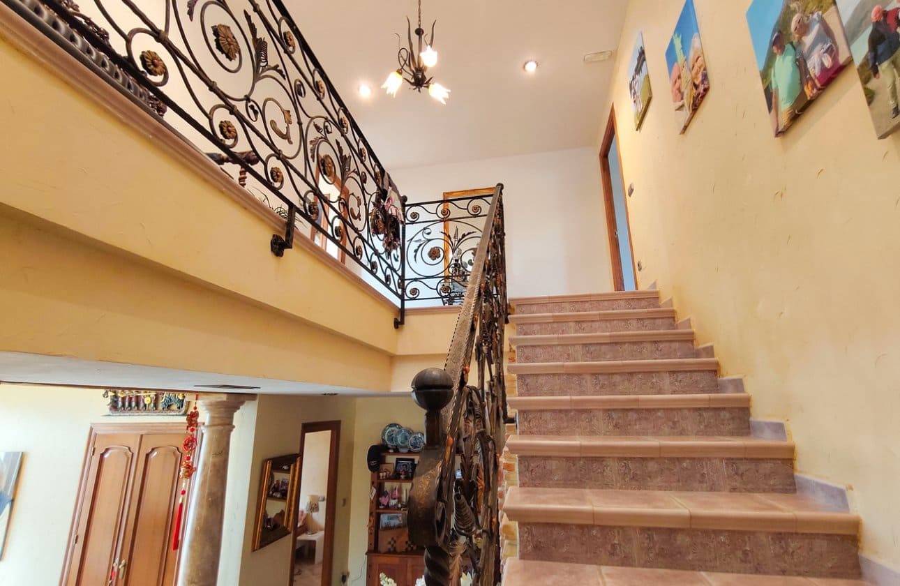 5 slaapkamer Villa te koop in Ciudad Quesada met zwembad - € 850.000 (Ref: 9968918)